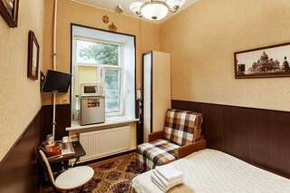 Гостевой дом Дом Романовых Санкт-Петербург Трехместный номер-6